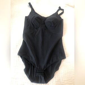 Honeylove bodysuit EUC 0874